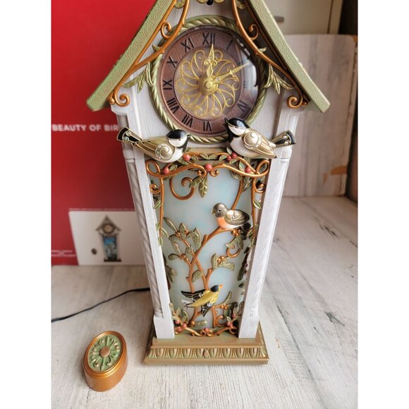 Hallmark beauty of birds clock remote control Xmas figure tabletop - Picture 3 of 8
